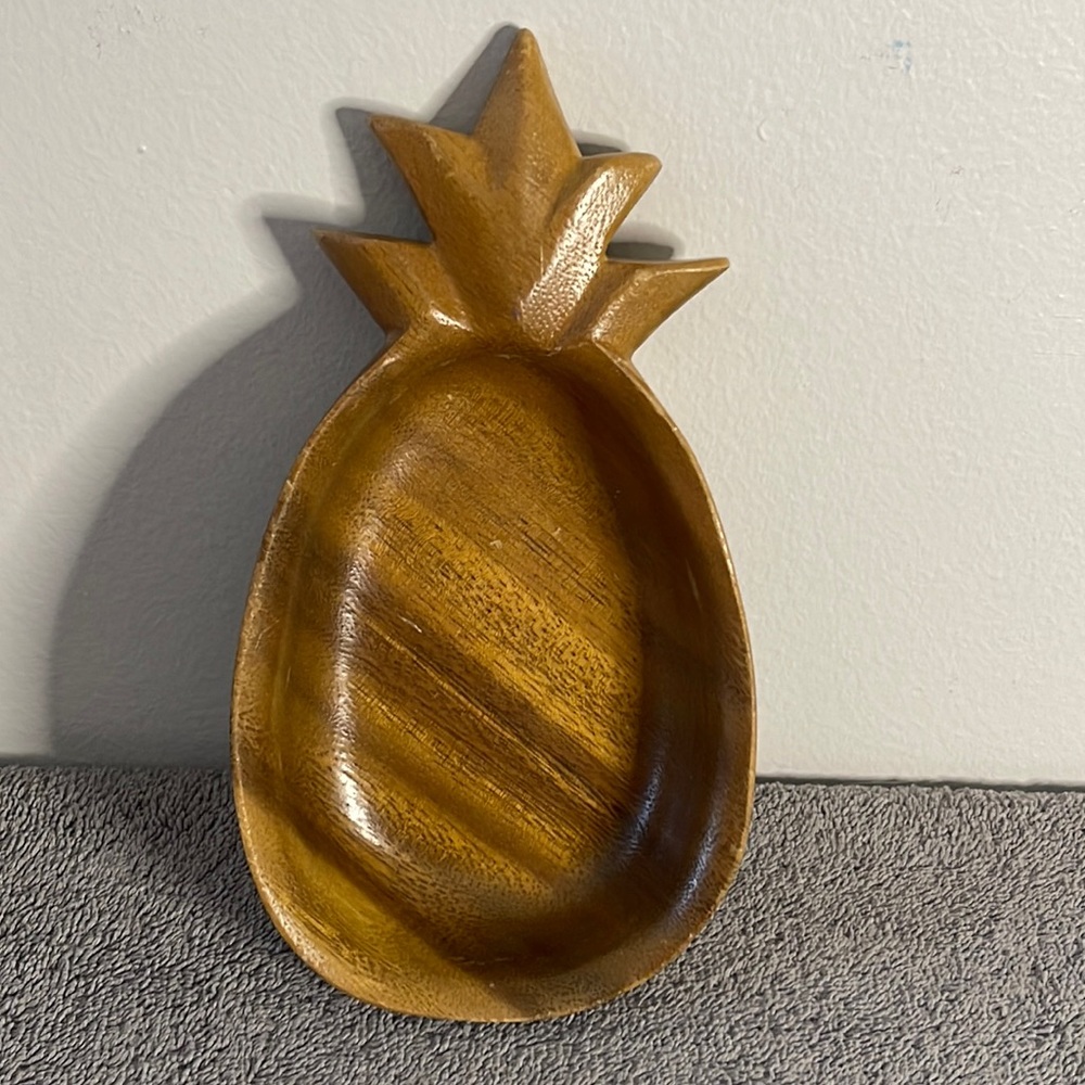 Monkey Pod Carved Wooden Pineapple Shaped Bowl Made in Hawaii VINTAGE!!!